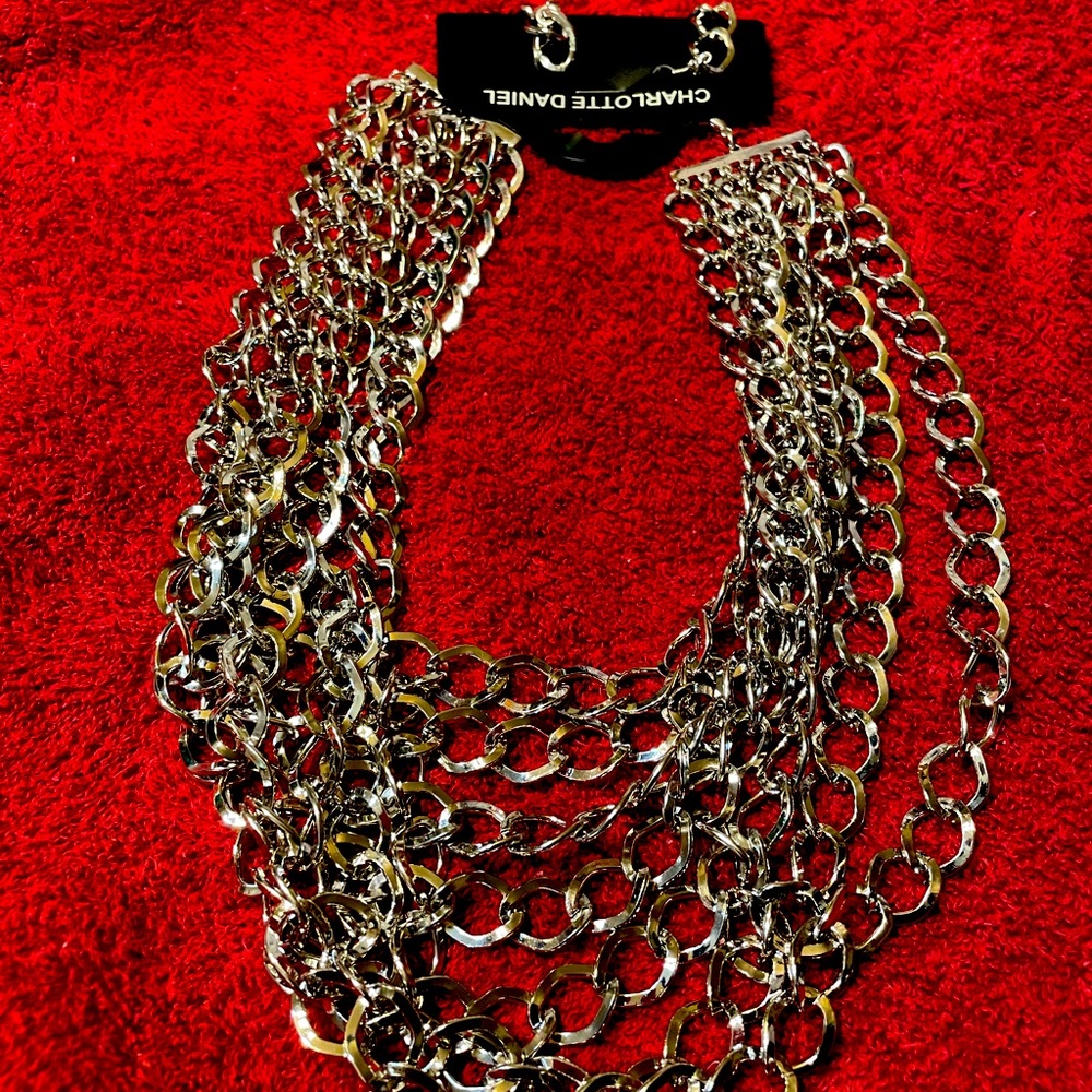 Necklace and earrings set